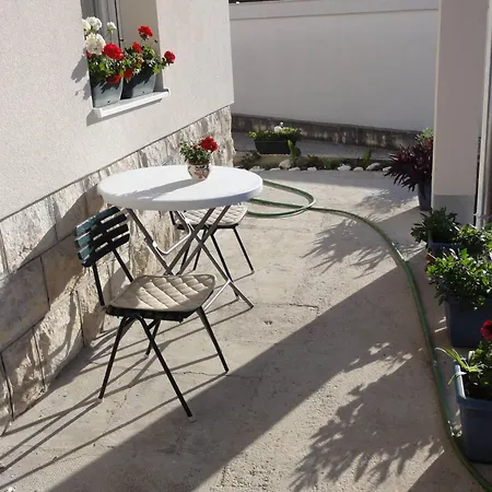 Cubela Beautiful Garden Guest house Trogir